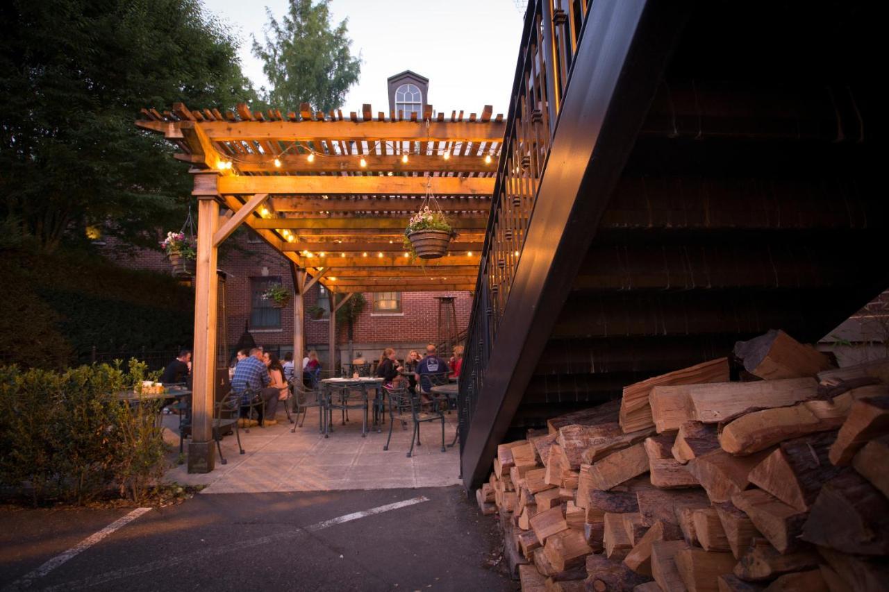 Mcmenamins Grand Lodge Forest Grove Luaran gambar