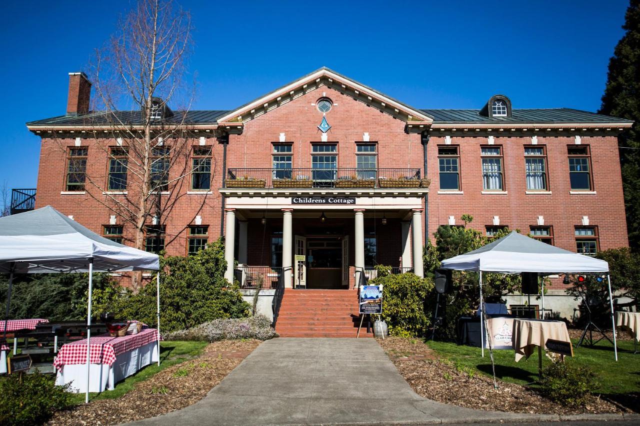 Mcmenamins Grand Lodge Forest Grove Luaran gambar